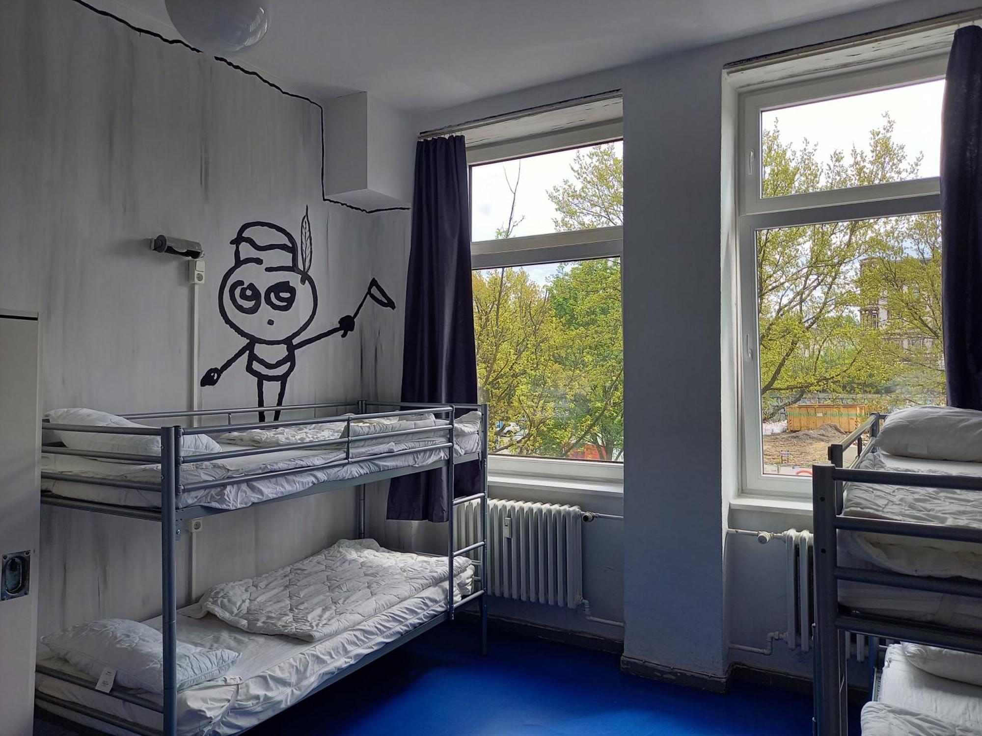 Instantsleep Backpackerhostel St Pauli ハンブルク エクステリア 写真