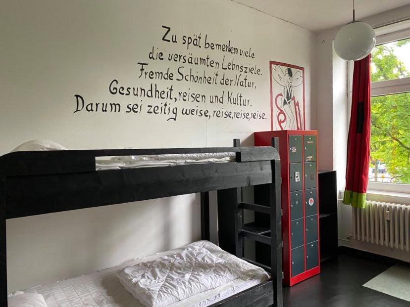 Instantsleep Backpackerhostel St Pauli ハンブルク エクステリア 写真